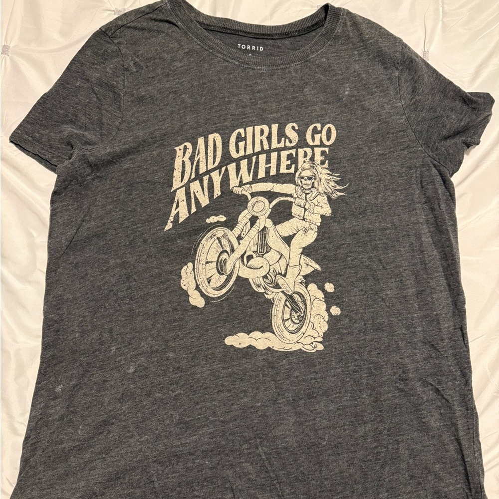 Torrid Charcoal Graphic Tee with Cream Skull / Motorcycle Print